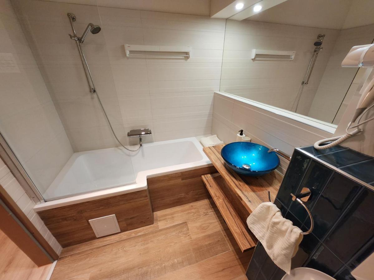 Apartman 18 Aparthotel Debrecen Bagian luar foto