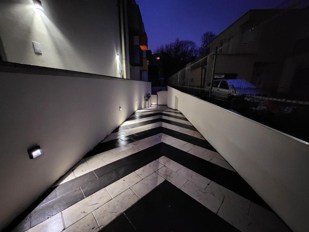 Apartman 18 Aparthotel Debrecen Bagian luar foto