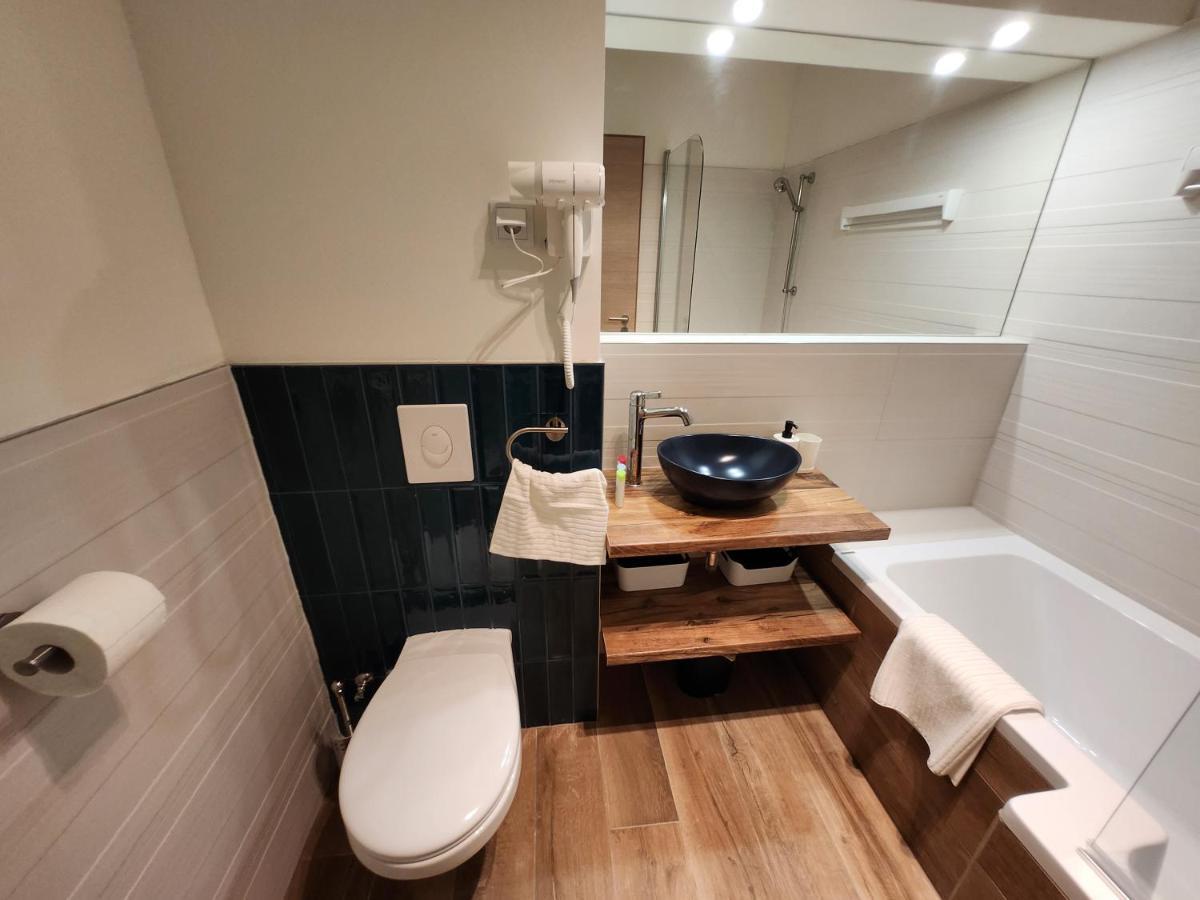 Apartman 18 Aparthotel Debrecen Bagian luar foto