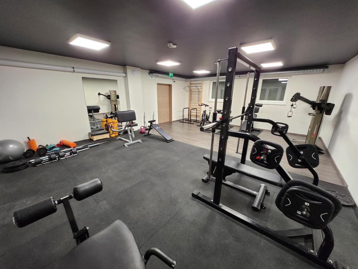 Apartman 18 Aparthotel Debrecen Bagian luar foto